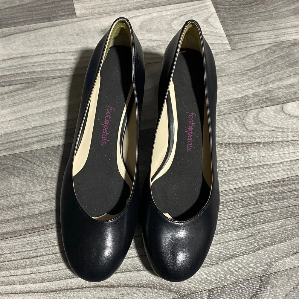 Cole Haan- Women's Go-To Shayla Block Heel Pumps Size 10B Q-9